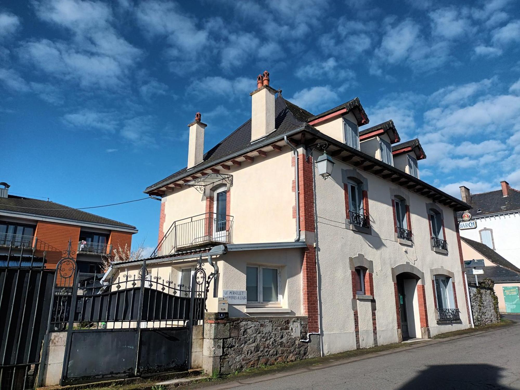 Le Miraillet, Gite Saint-Illide Exterior photo
